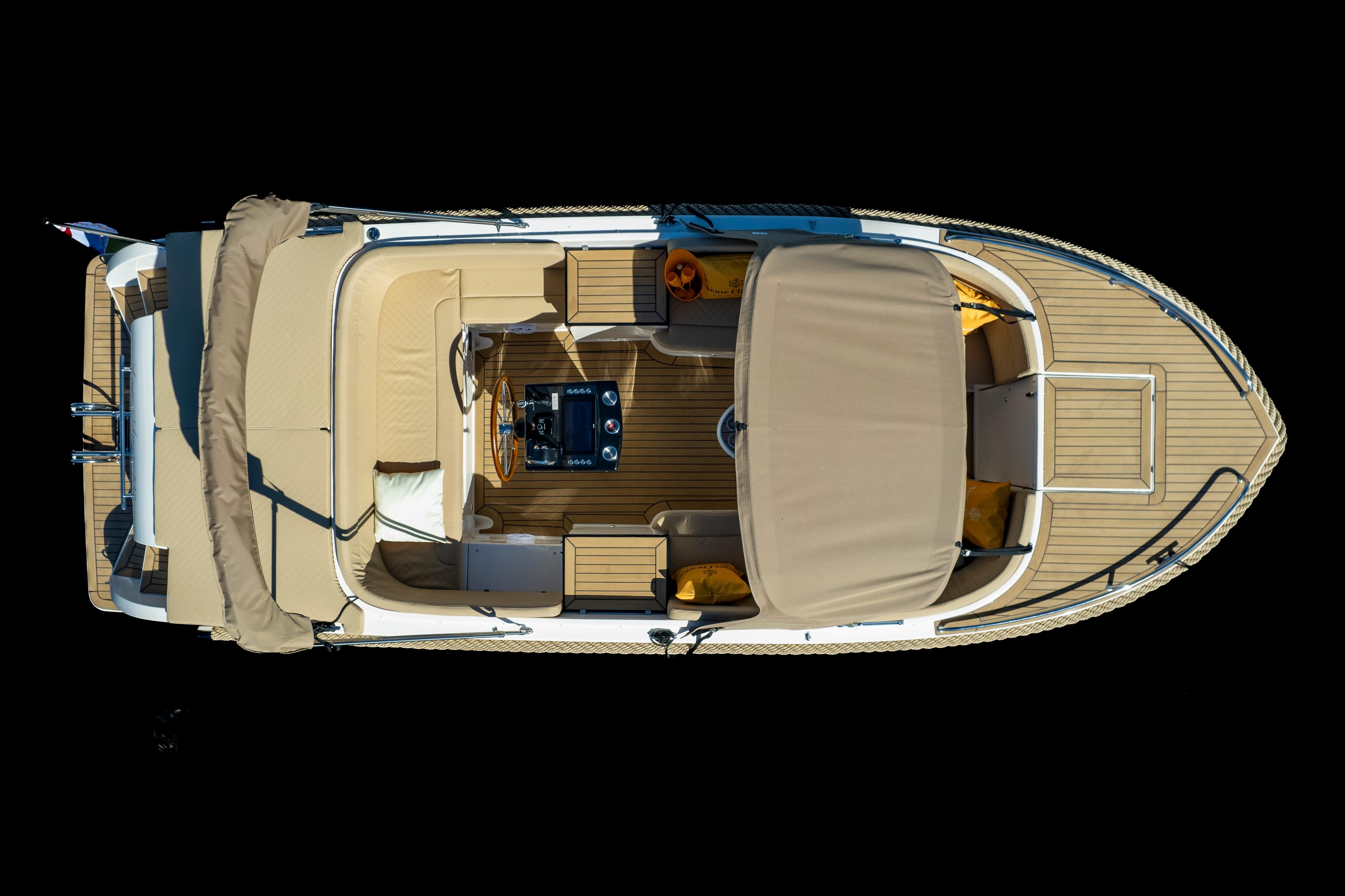 Lago Amore 733 Tender