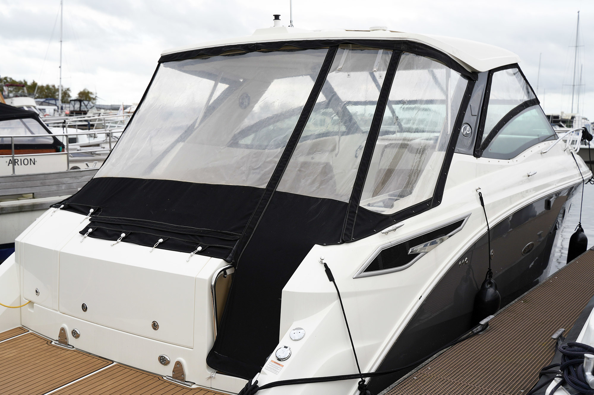 Sea Ray Sundancer 320