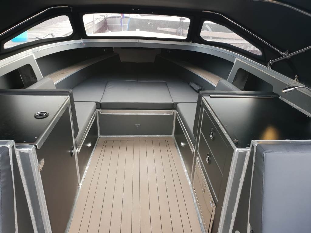Van Vossen VanVossen Tender 888 (sport)