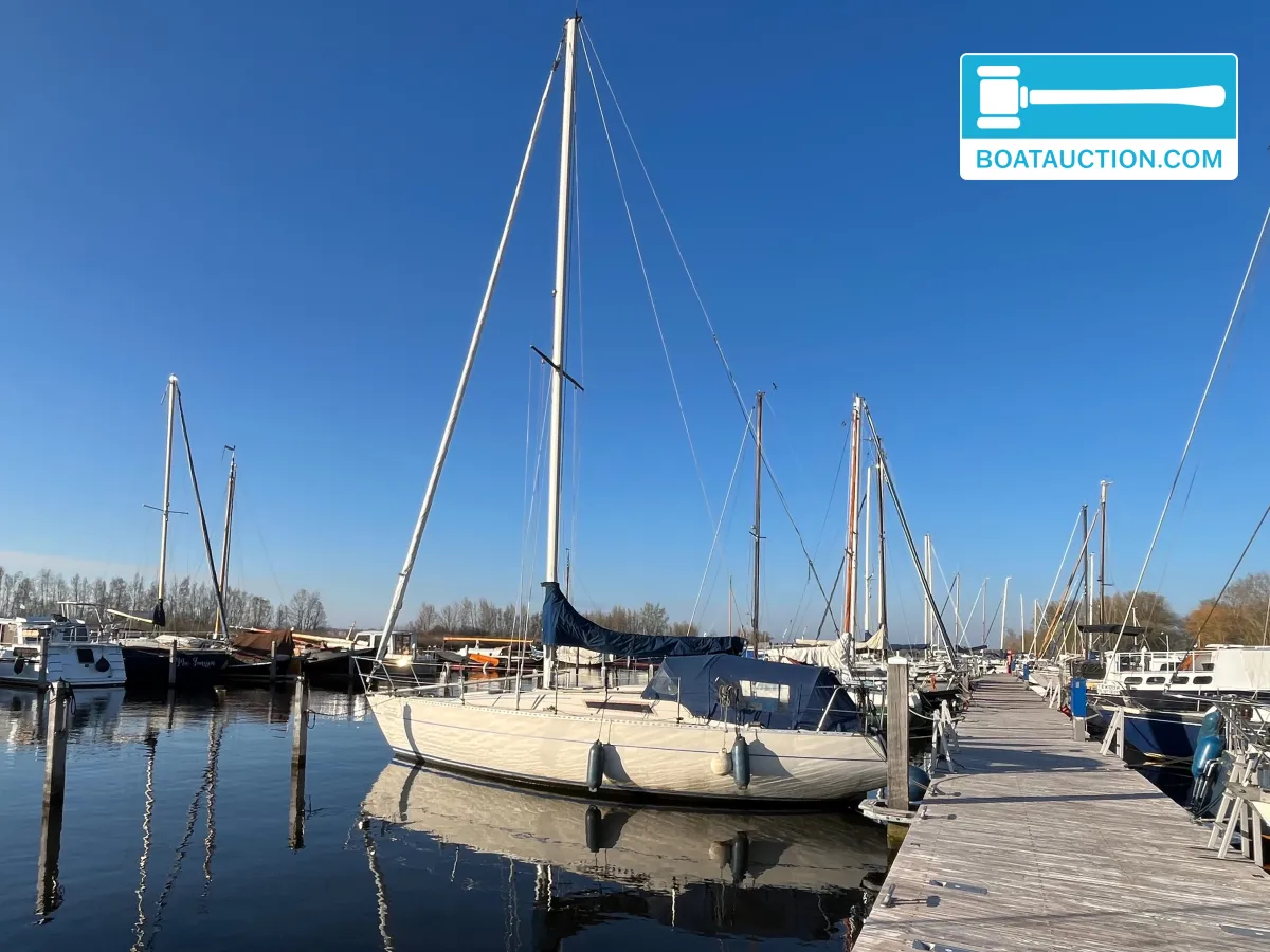 Beneteau First 30
