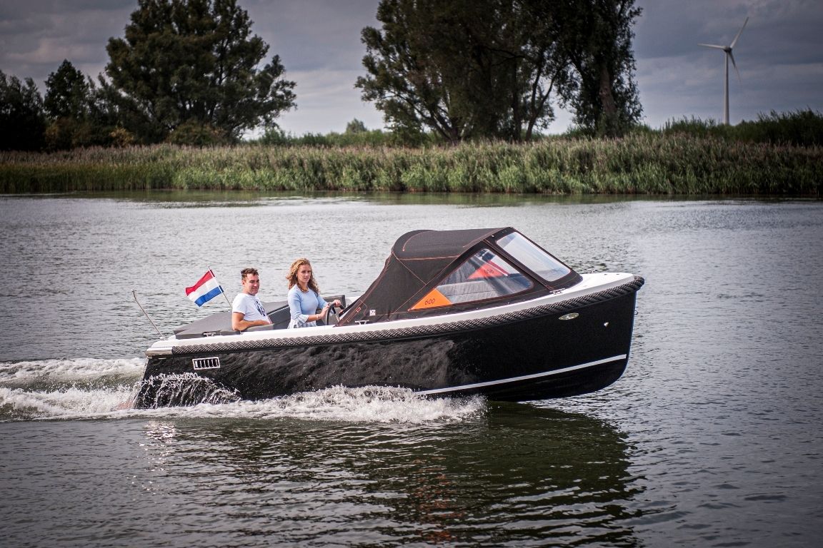 Maxima 600 tender