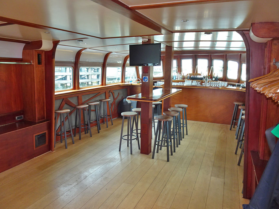 Dagpassagiersschip 152 pers