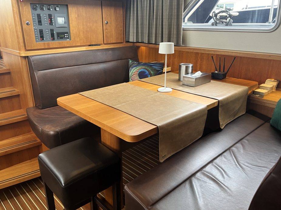 Linssen Grand Sturdy 470 Sedan Wheelhouse