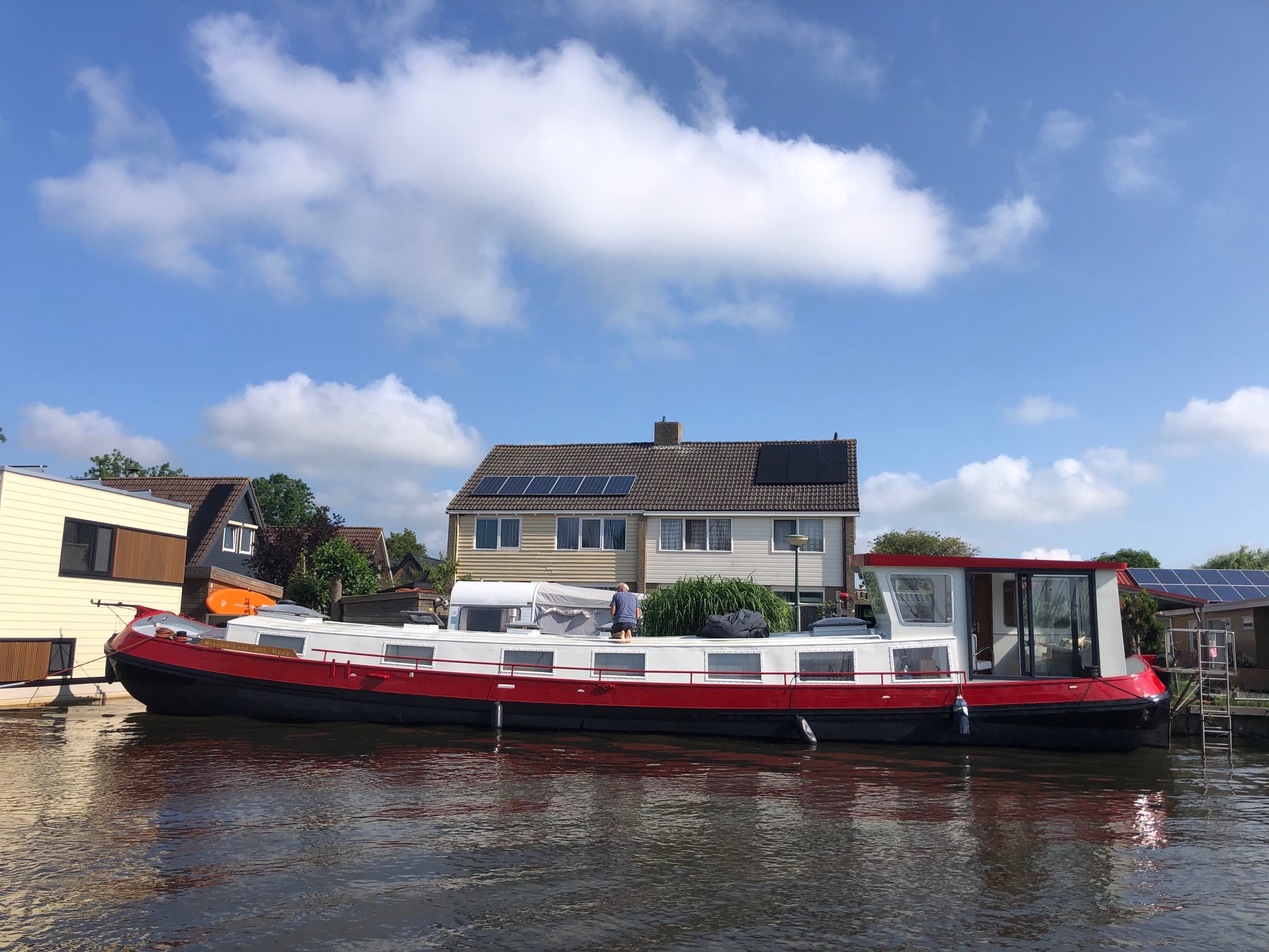 Woonboot 19.00 Geen Ligplaats