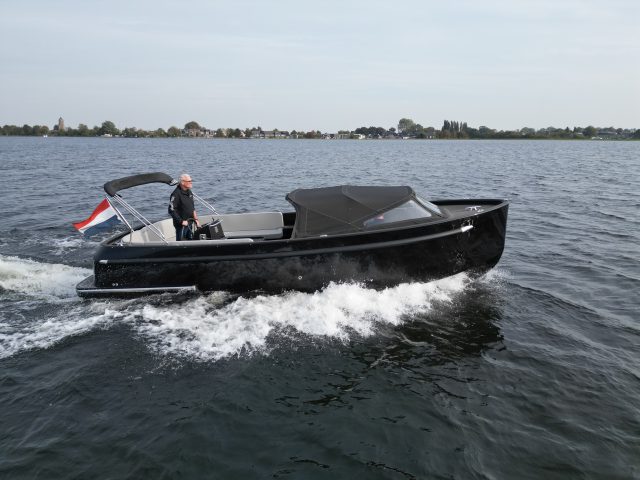 Seafury Hawker 725 jonge occasion