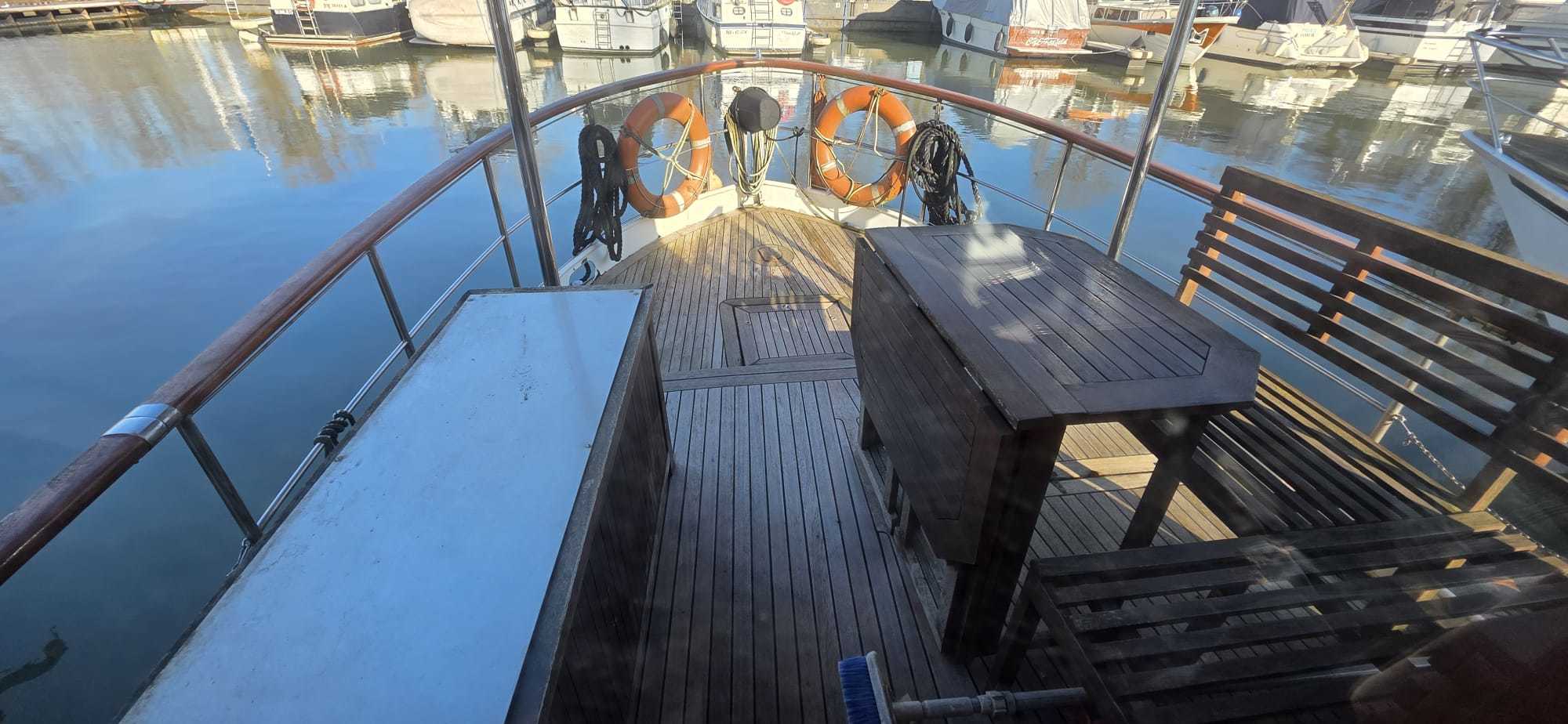 Classic Motor Yacht 14.85