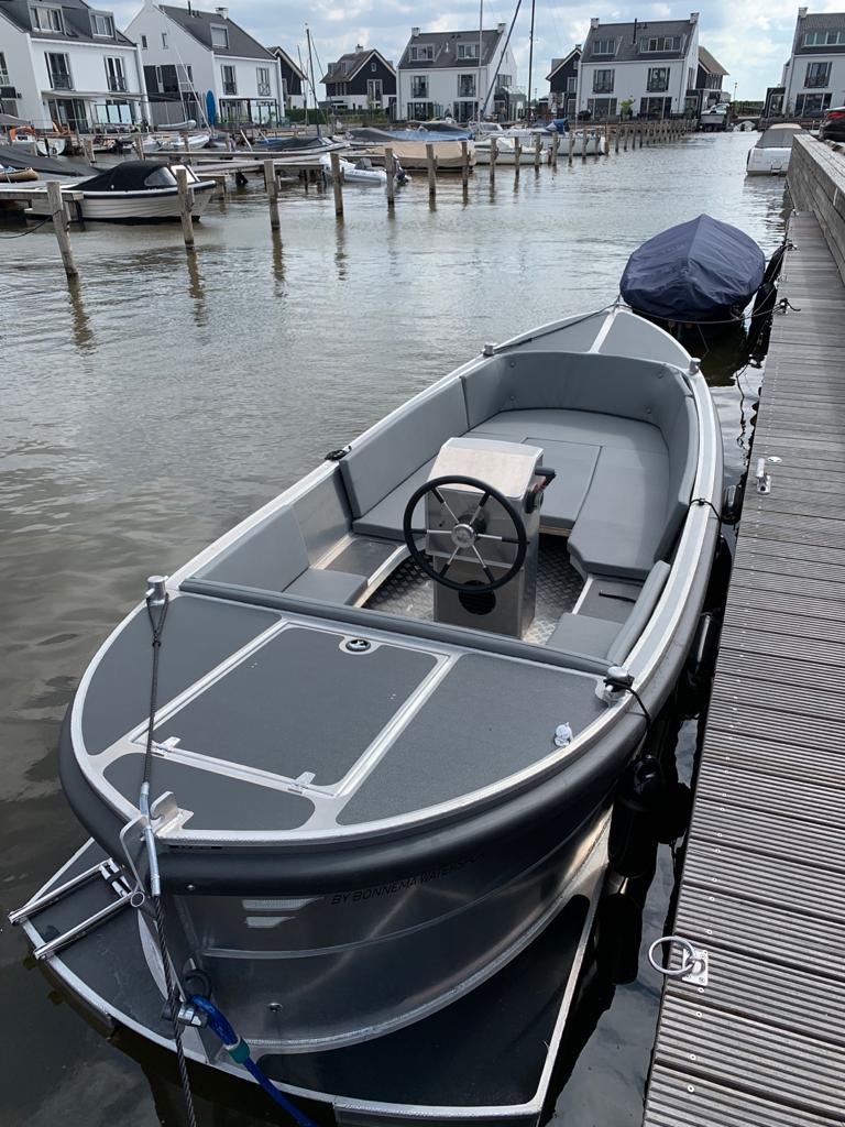 Van Vossen 550 e sloep