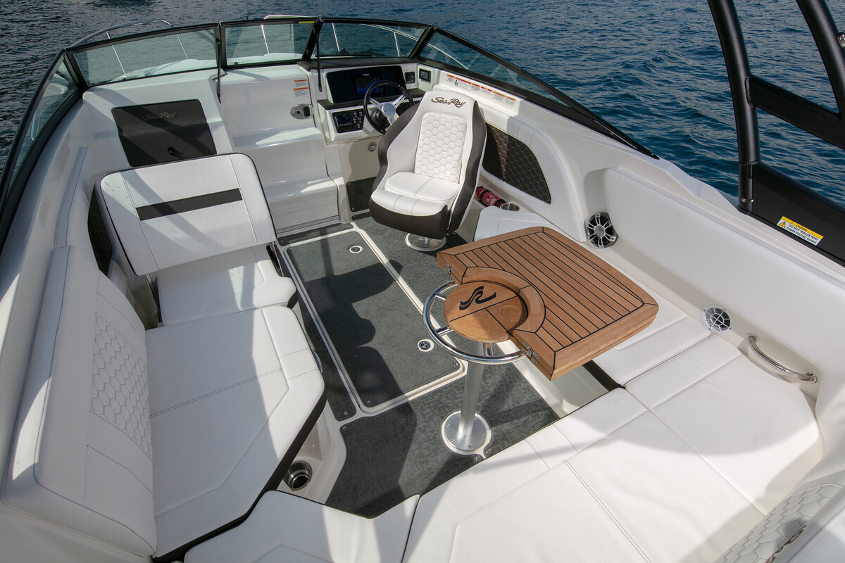 Sea Ray Sun Sport 230 OB
