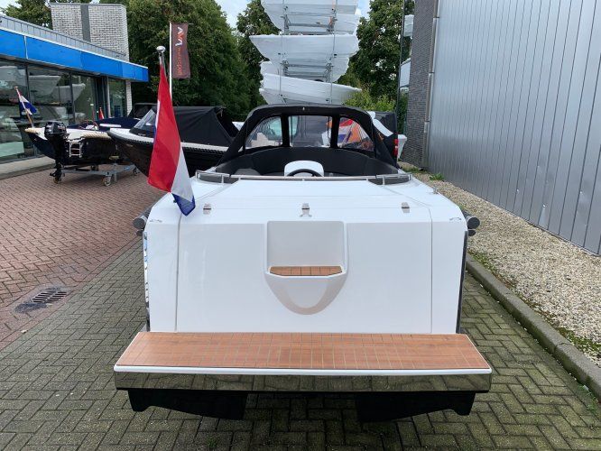 Lago Amore 595 Tender