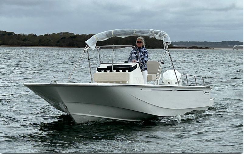 Boston Whaler 210 Montauk