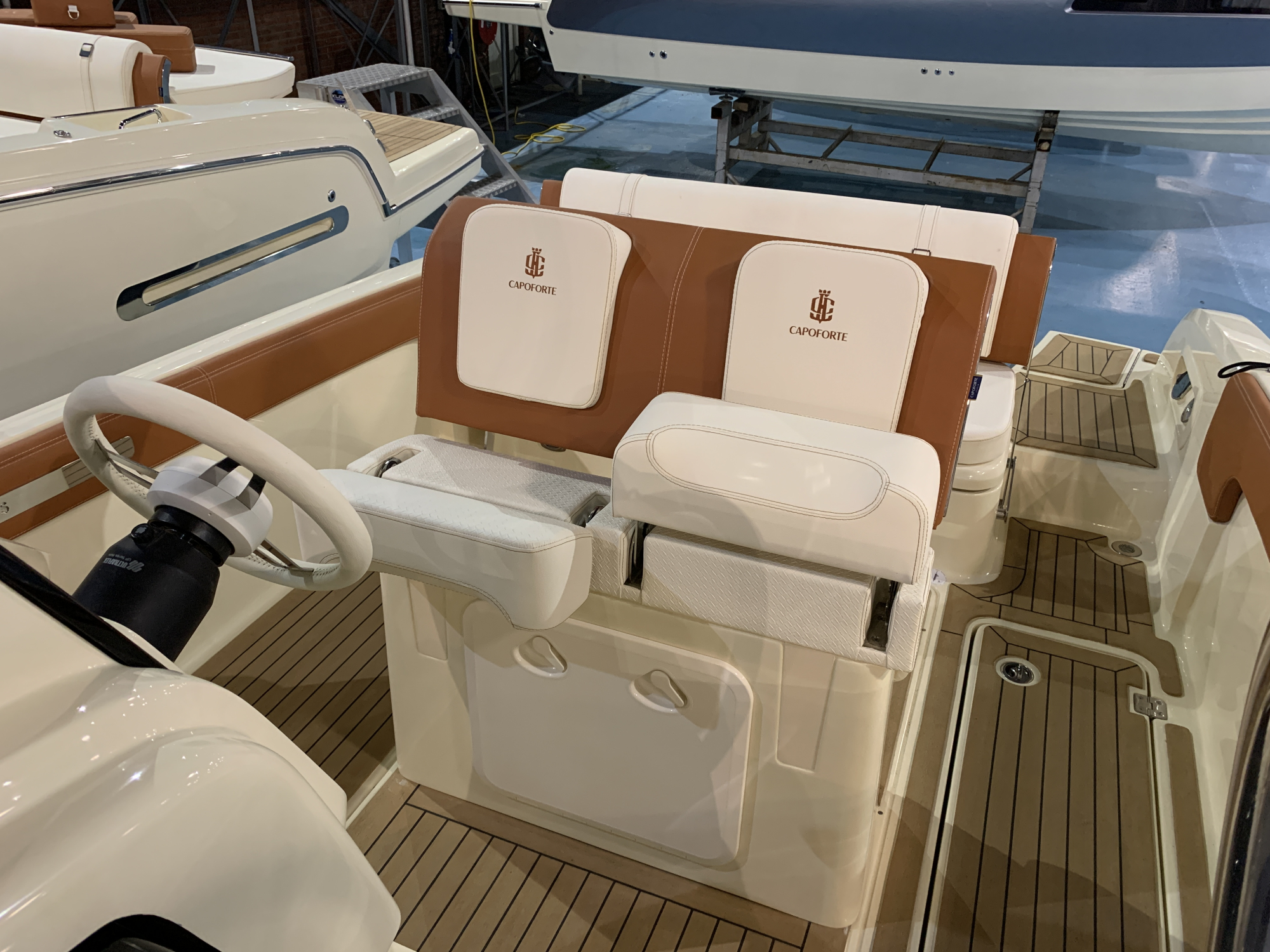 Capoforte Boats Capoforte 240FX met Honda 250 pk - Demomodel