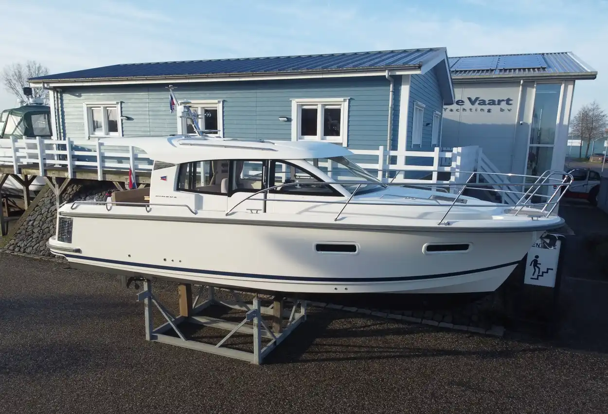 Nimbus 305 Coupe hoofdfoto: 1