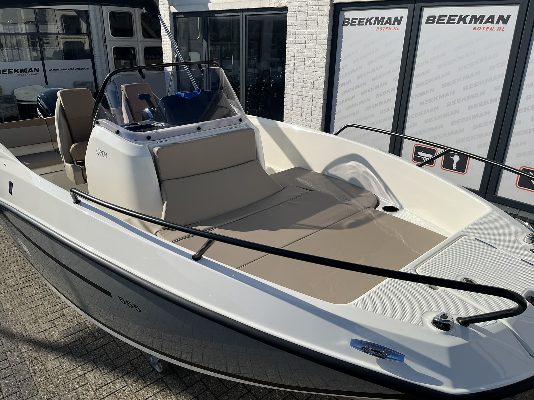 Quicksilver 555 Open