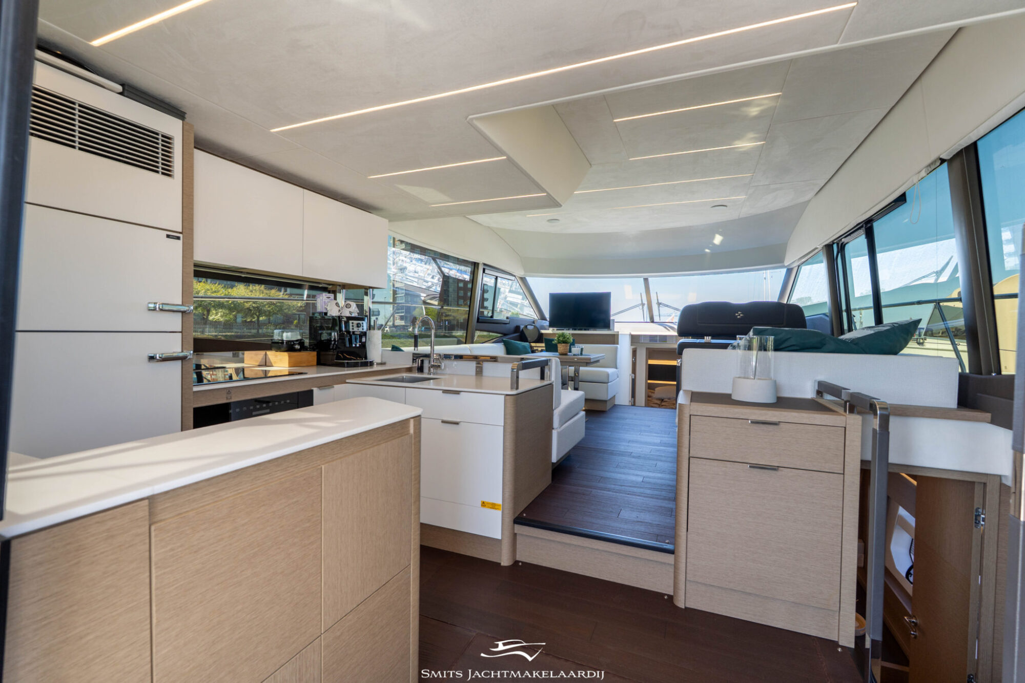 Prestige 590 Flybridge