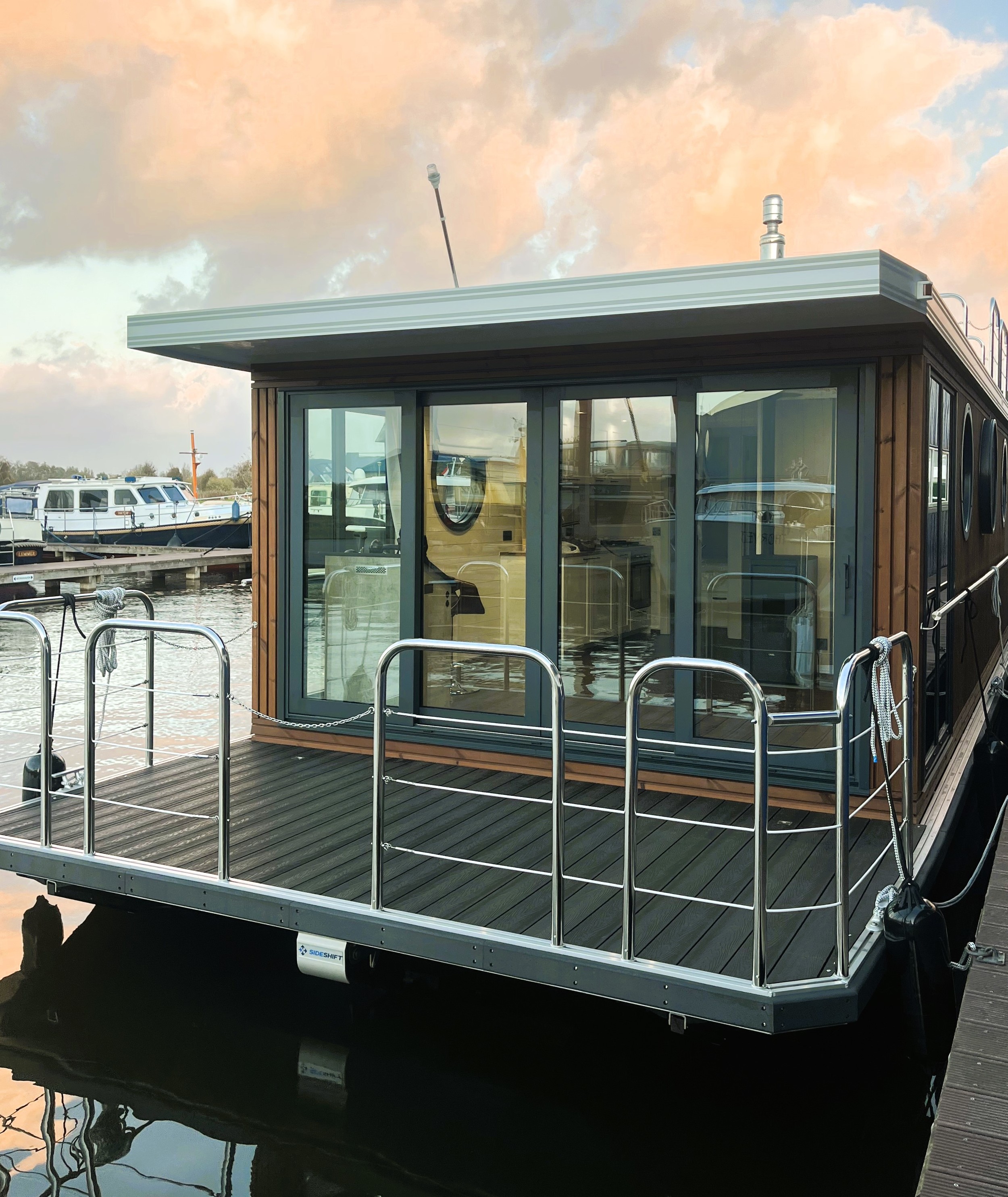 Nordic Season NS 40 Eco 36m2 Houseboat