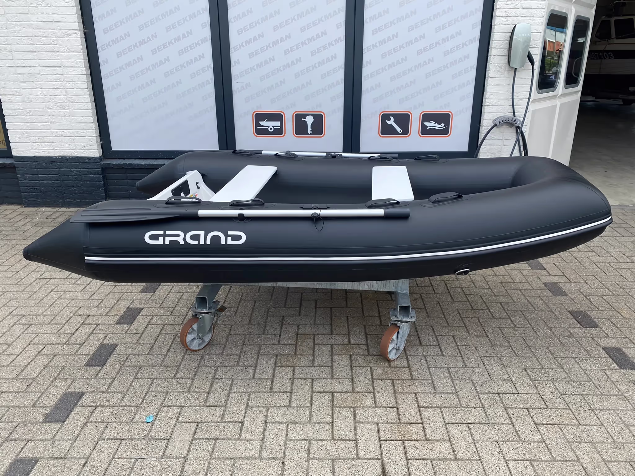 Grand Silver Line 300 Open RIB
