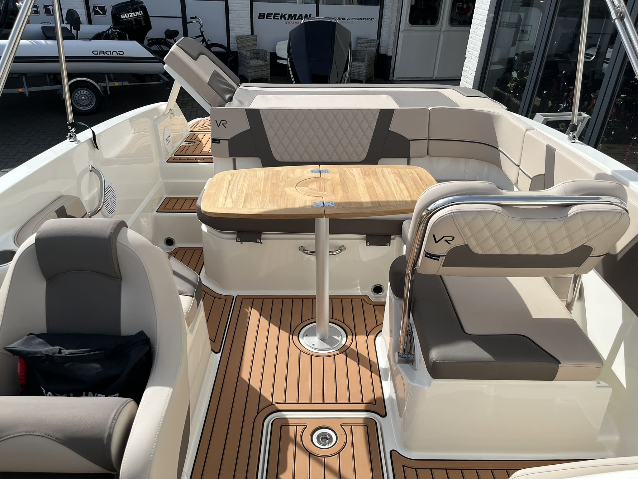 Bayliner VR6 Bowrider