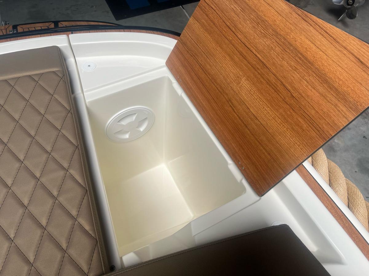 Oud Huijzer 740 Tender