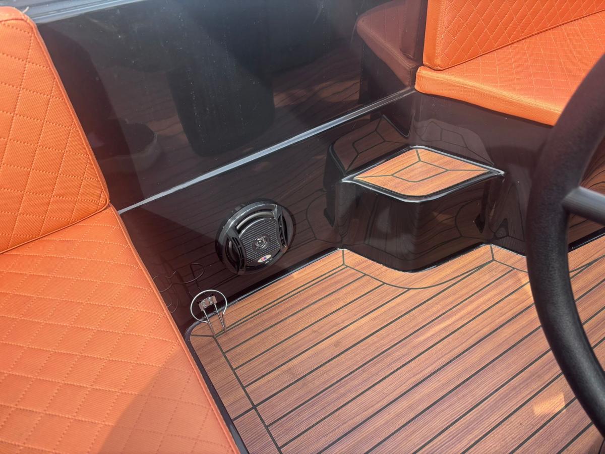 Maassloep 590 Tender