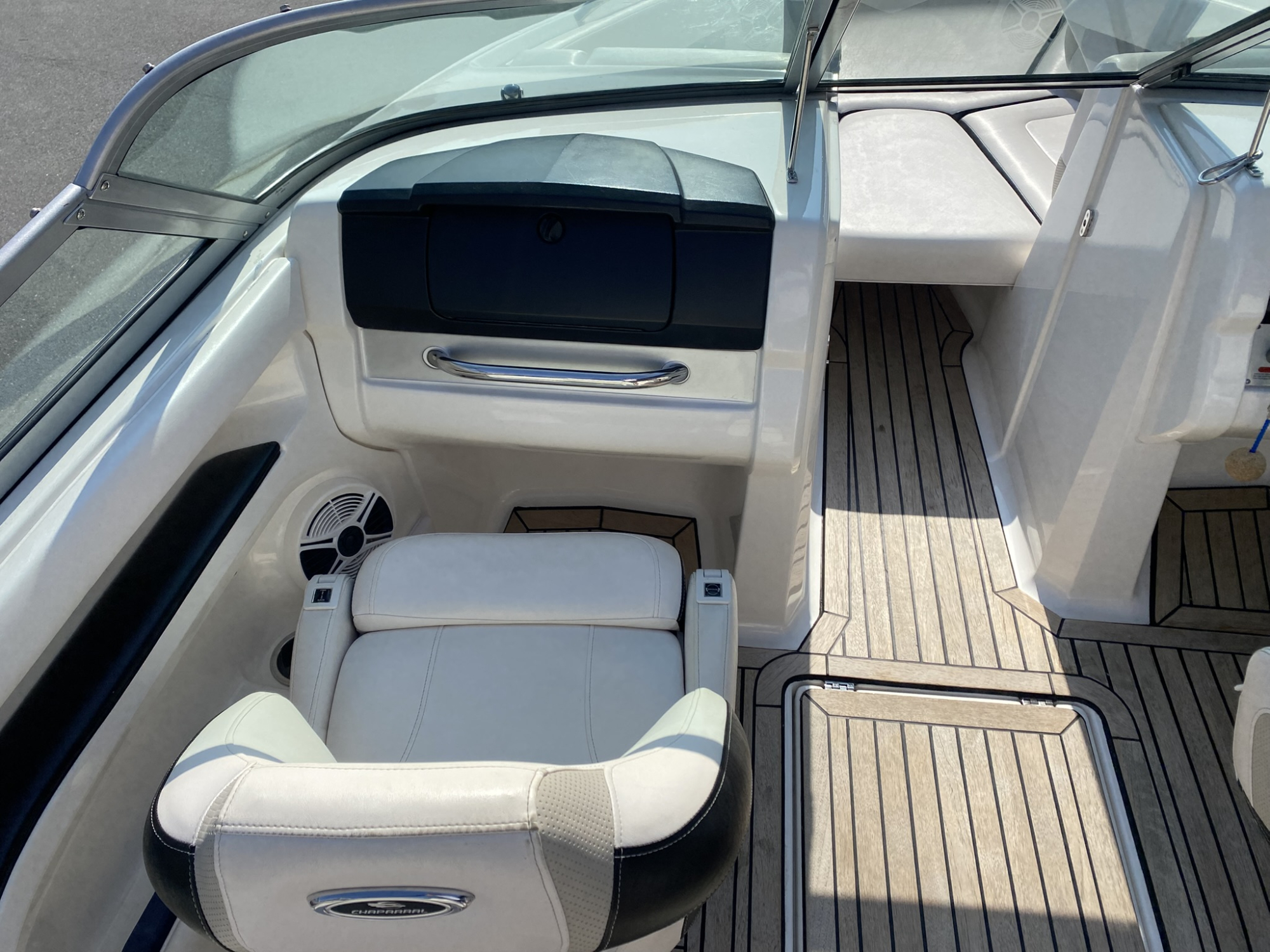 Chaparral Chapparral 206 ssi met Mercruiser 4.3MPI 220 pk!