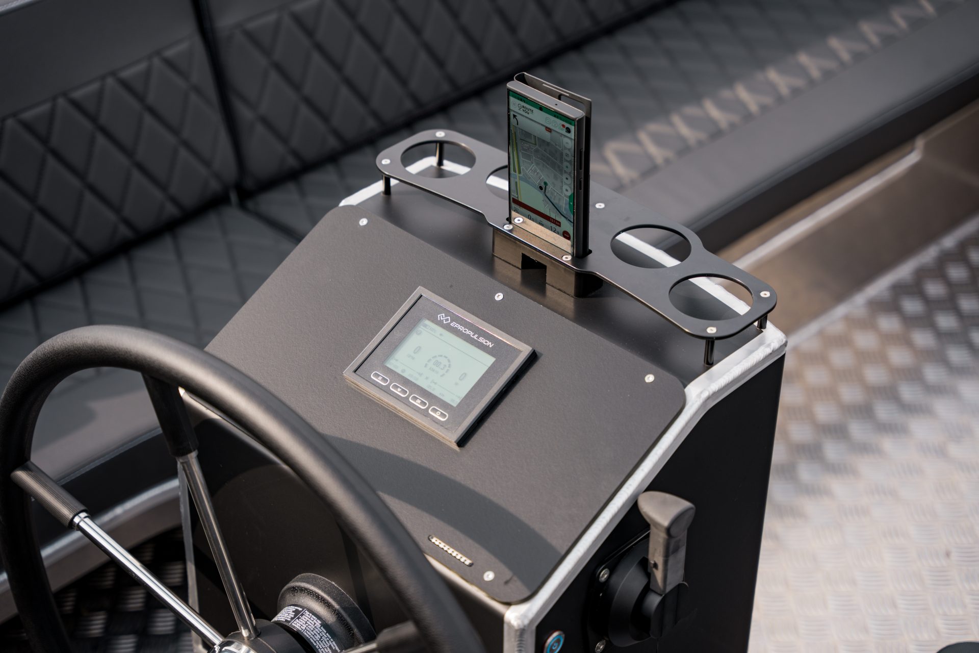 Van Vossen VanVossen E-Tender 595