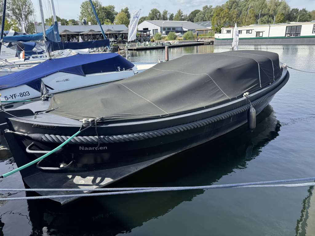 Blackfish 850 
