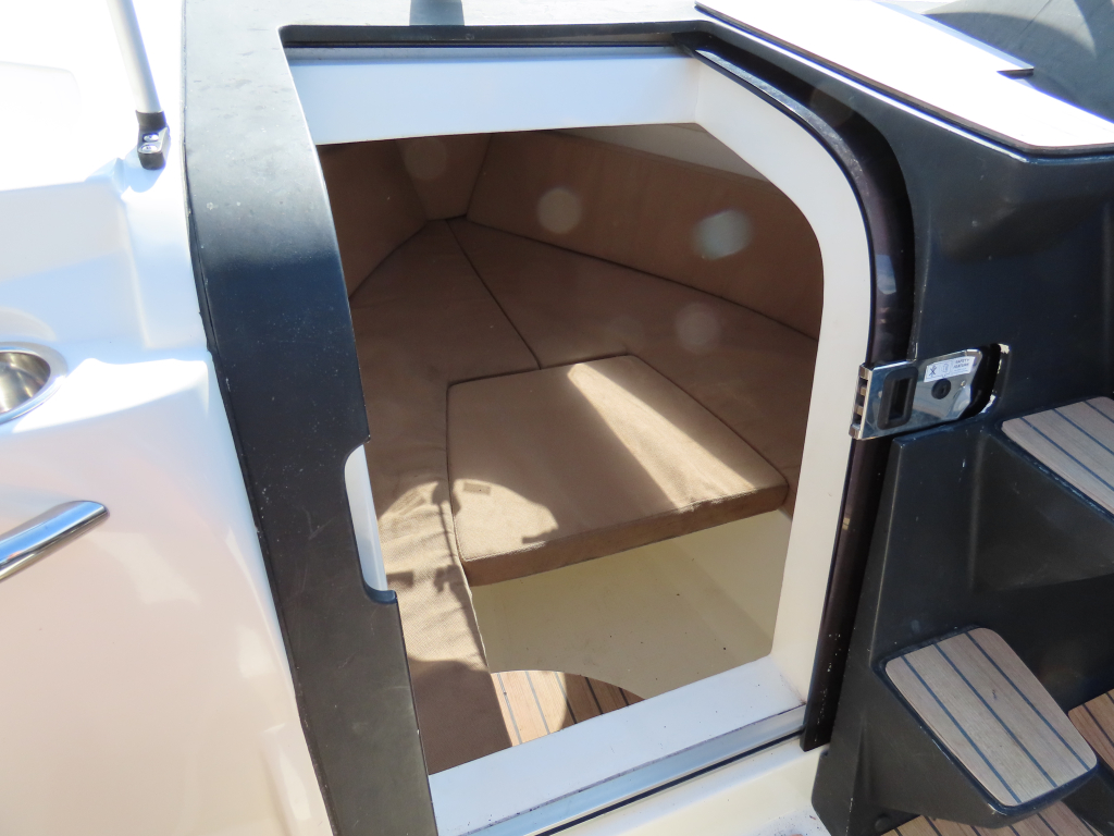 Prins 580 Cabin