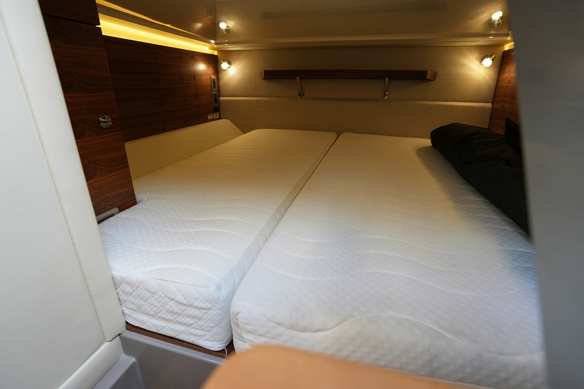 Sea Ray Sundancer 290