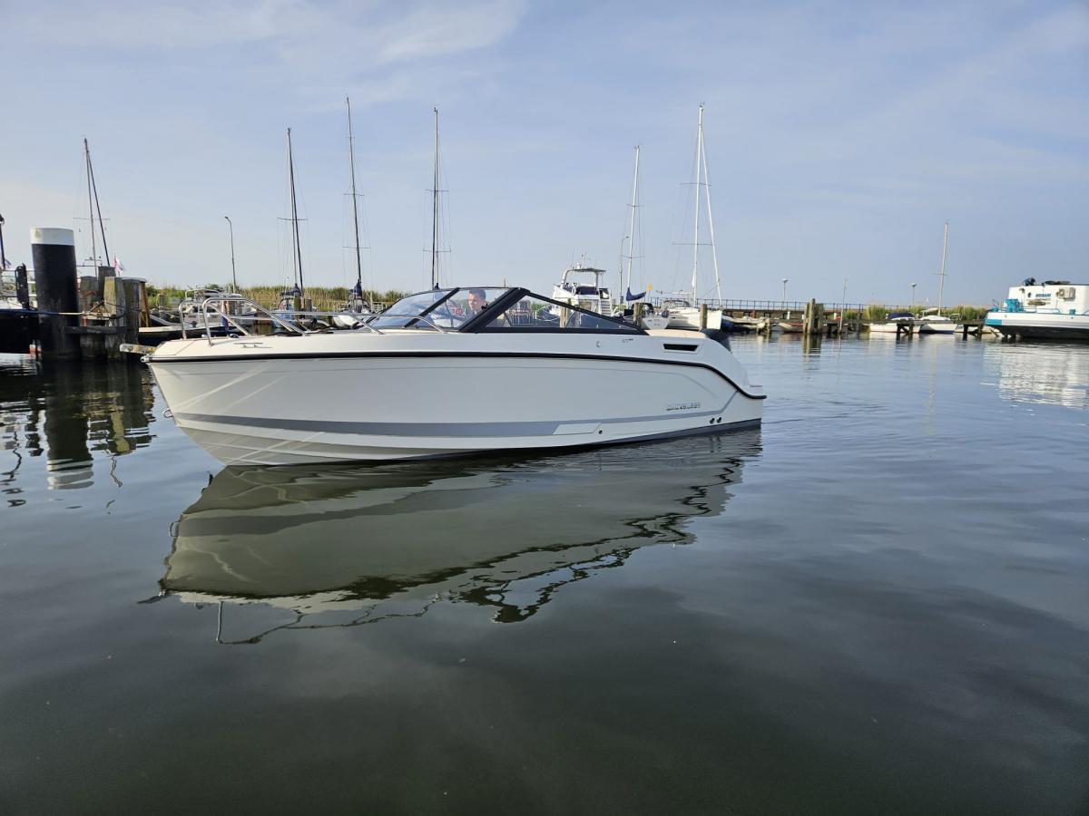 Quicksilver 675 Activ Cruiser