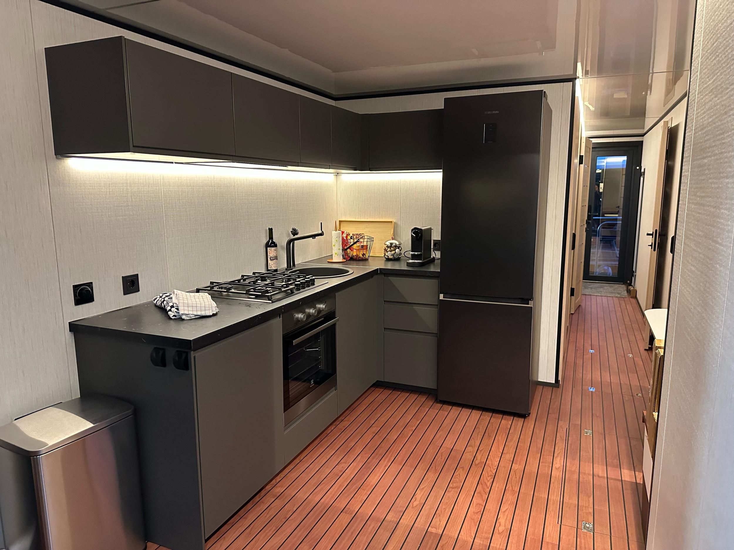 Nordic Season NS 43 Eco 45m2 Houseboat