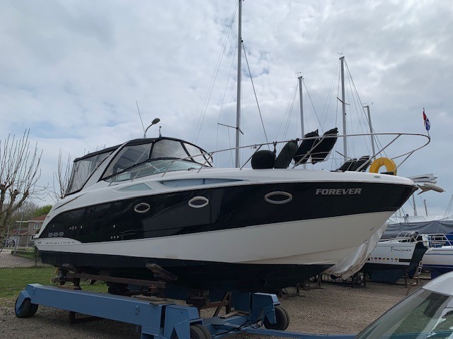 Bayliner 320 met 2x 260 pk Mercruiser van bouwjaar 2008!