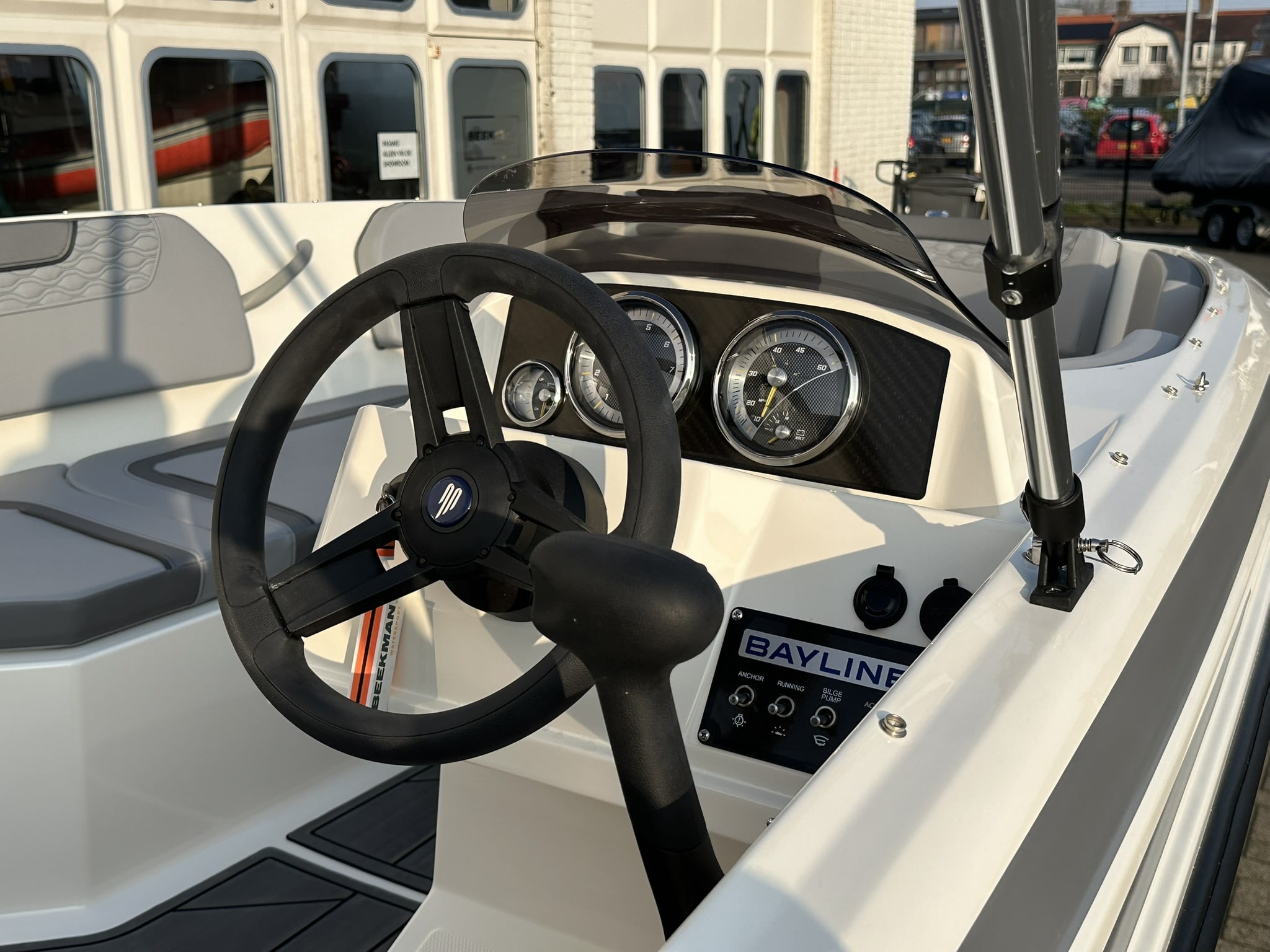 Bayliner Element M15