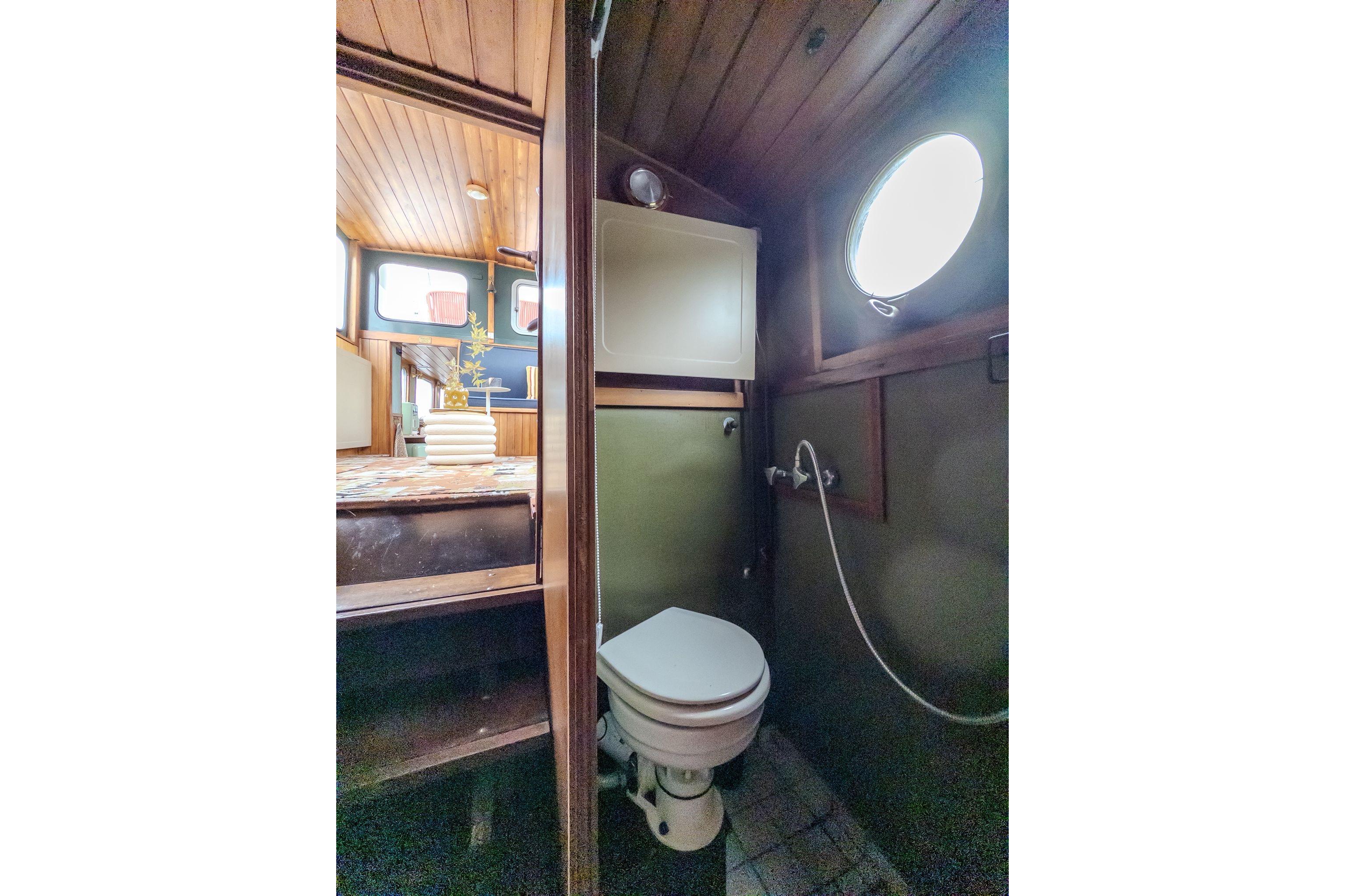 Lemsteraak motorjacht