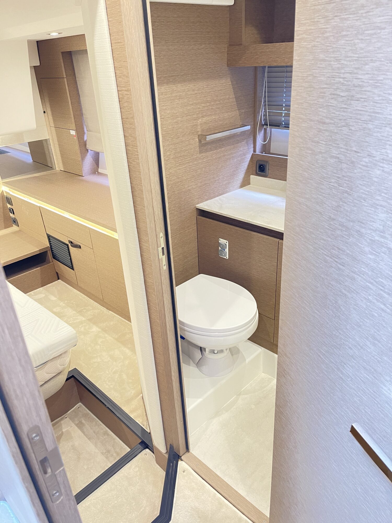 Jeanneau Prestige 420 Flybridge