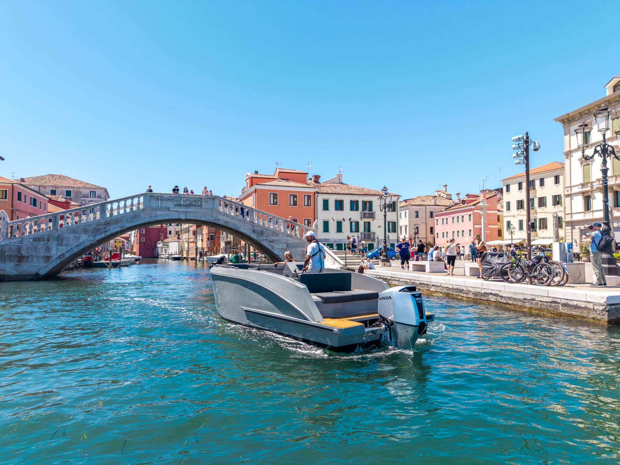 Maxima Boats 680 Sport Lounge