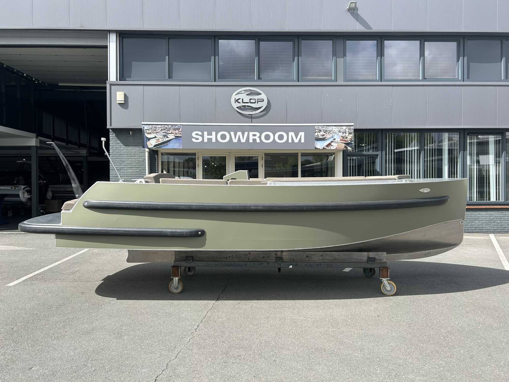Van Vossen tender 650 E-propulsion 6kW