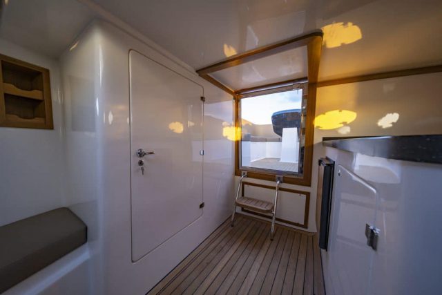 Outlaw 999 tender DE GROOTSTE SLOEPENSHOWROOM VAN NEDERLAND