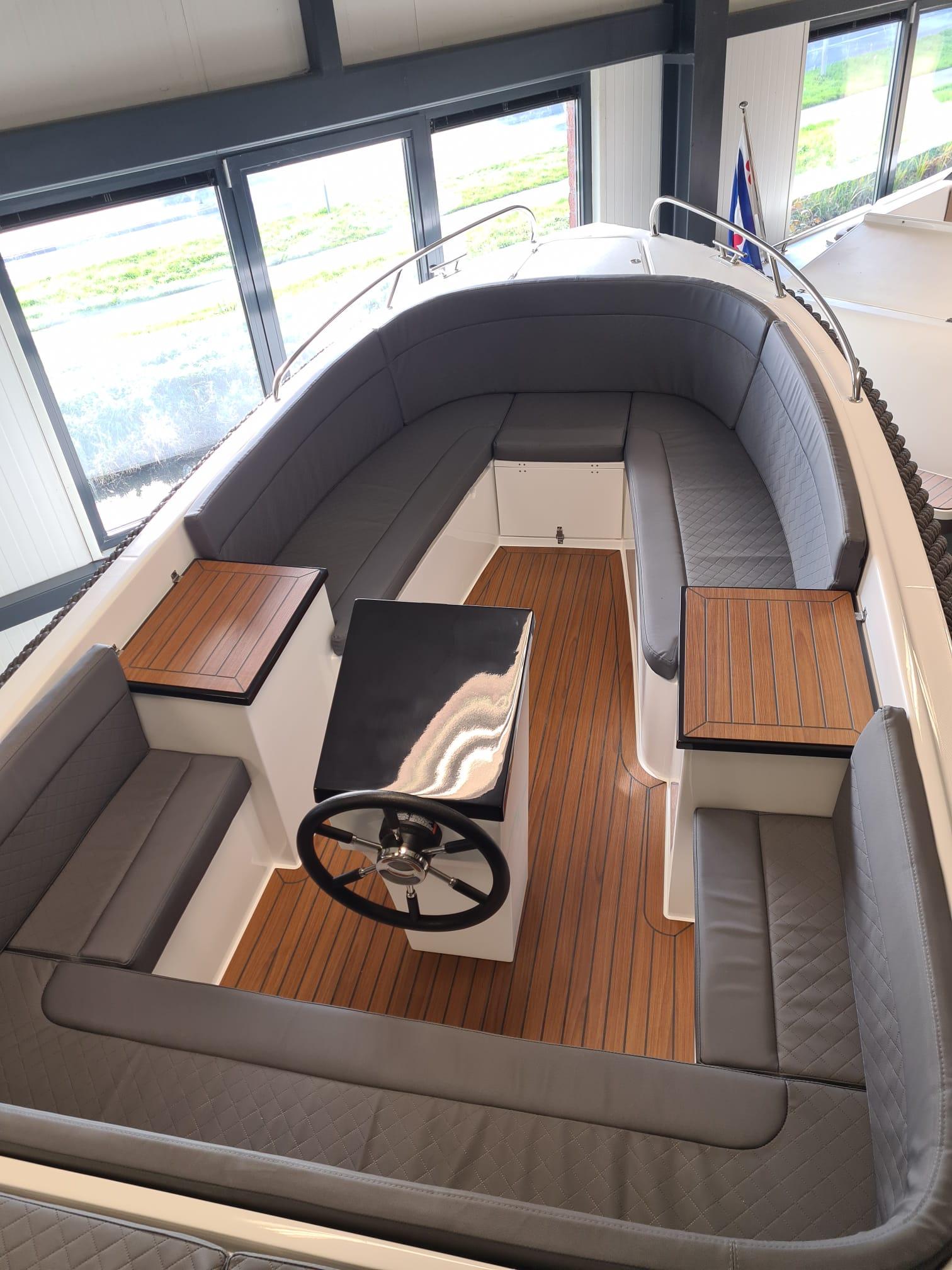 Lago Amore 633 en 606, 595