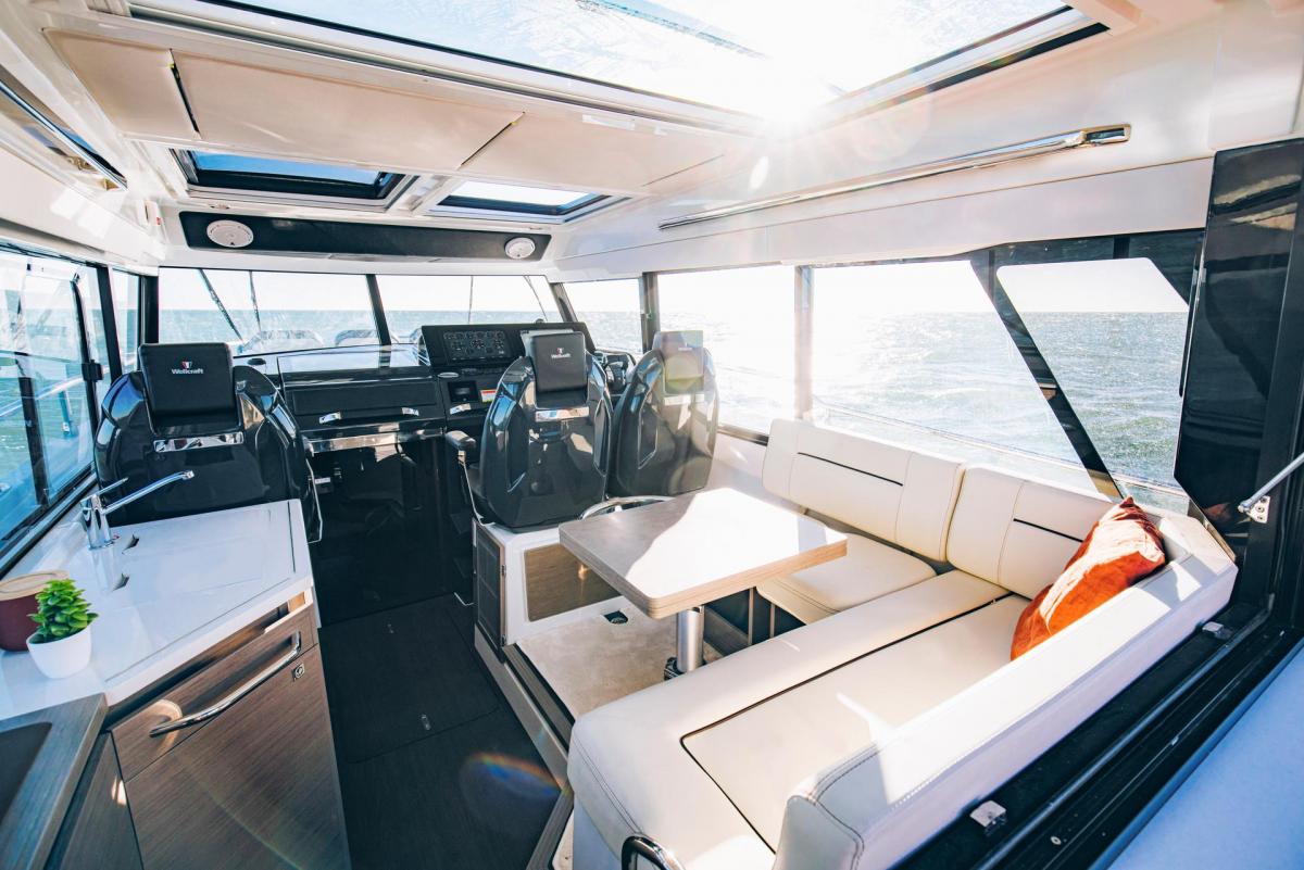WELLCRAFT 38 EXPLORER