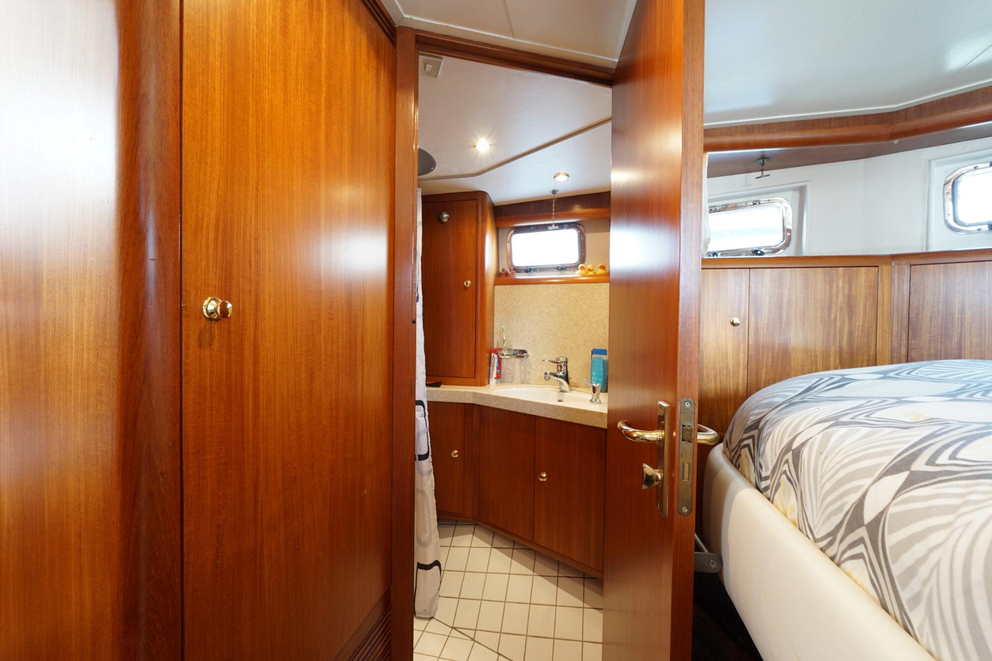 Pieter Beeldsnijder Pieter Beeldsnijder Rondspantkotter 12.85 AK