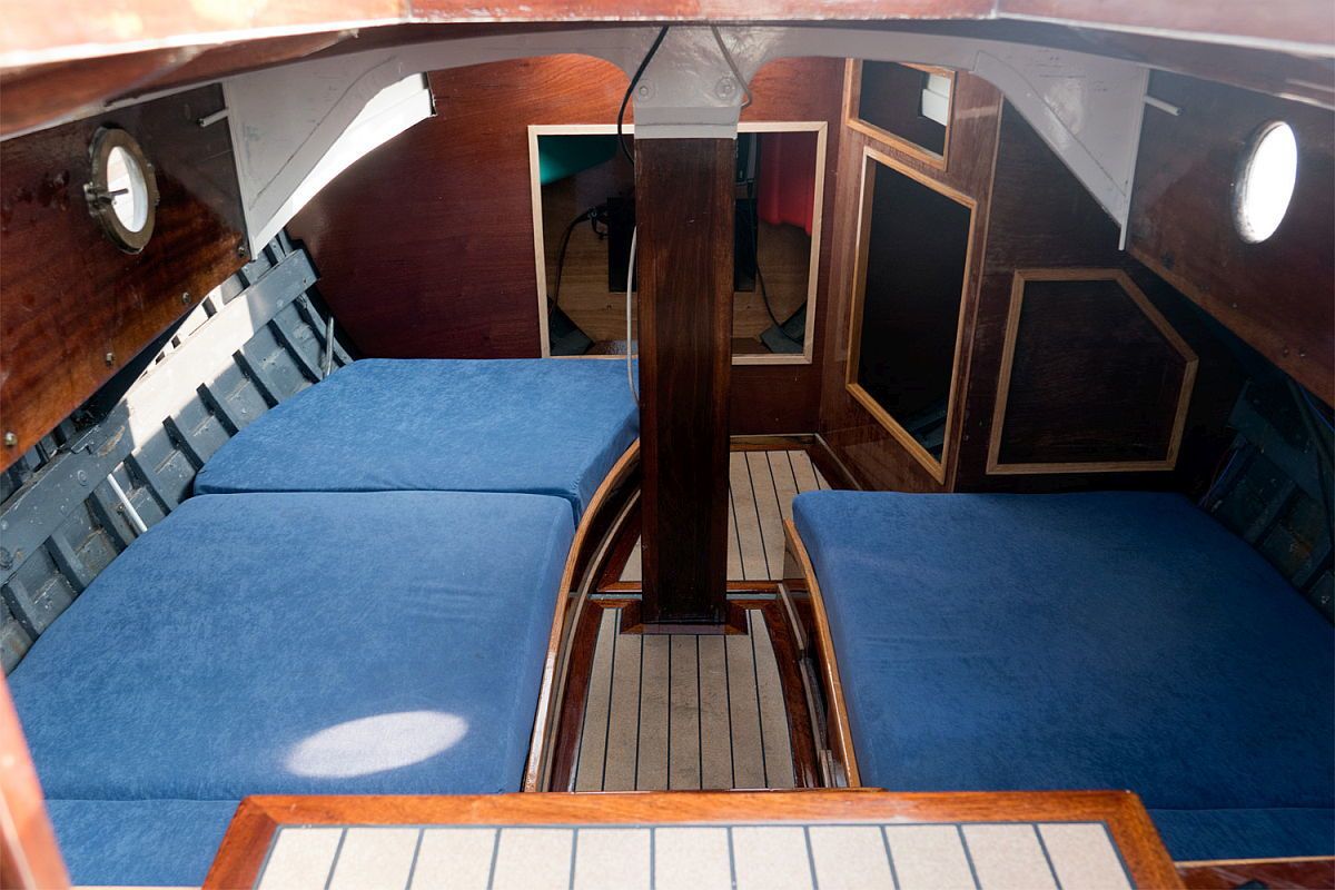 Sloep Houten Kajuit Zeilsloep