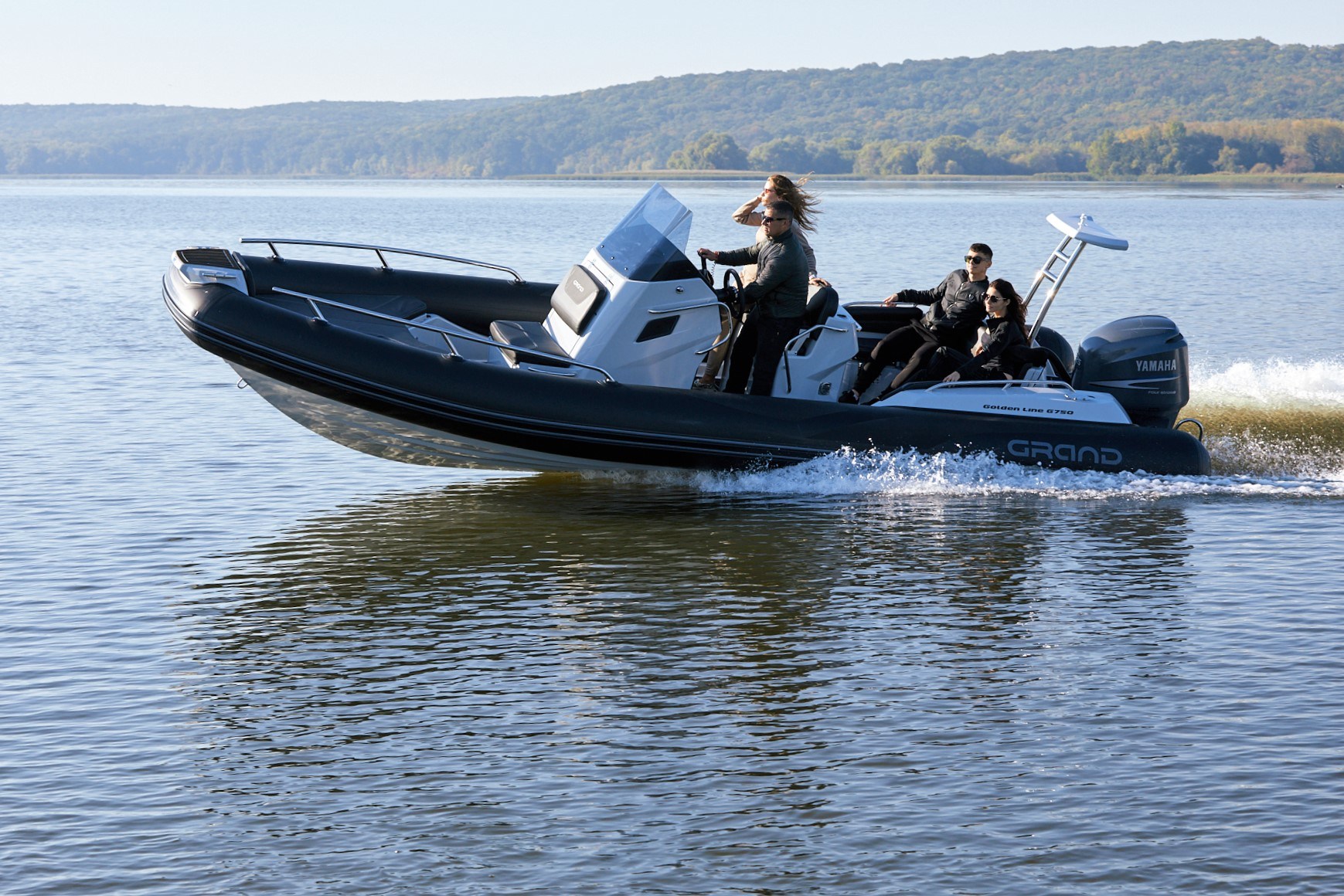 Grand Ribs Design Grand Ribs Grand 750 Golden Line te koop op Sloepen.nl - Stijlvol varen ...