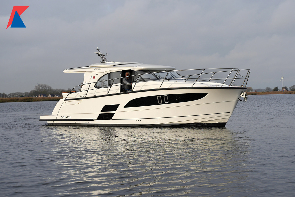Marex 330 Scandinavia (2024)