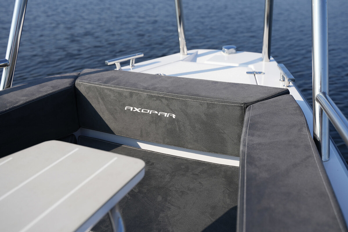 Axopar 28 Cabin - AC