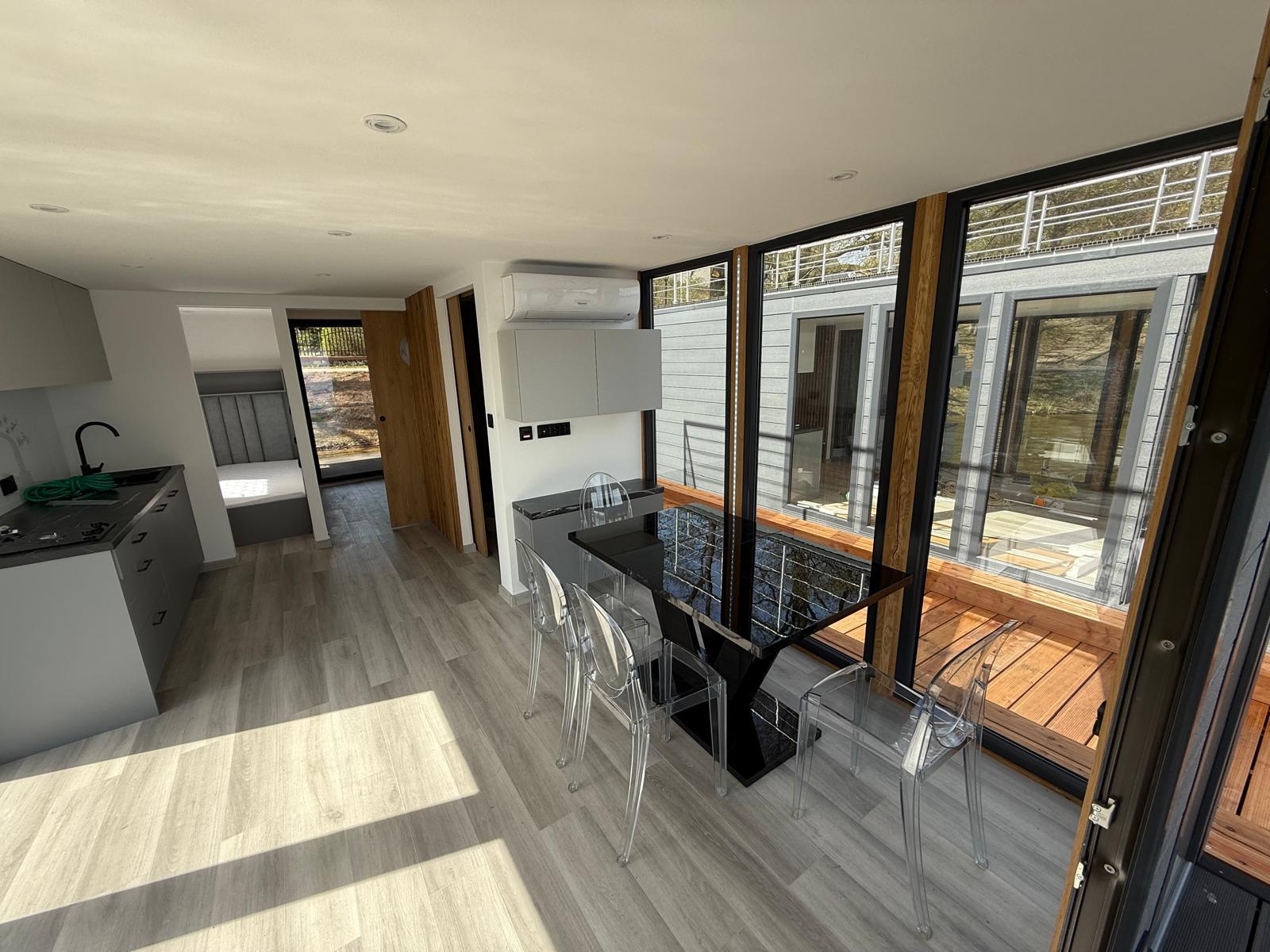 Shogun Mobile Houseboat