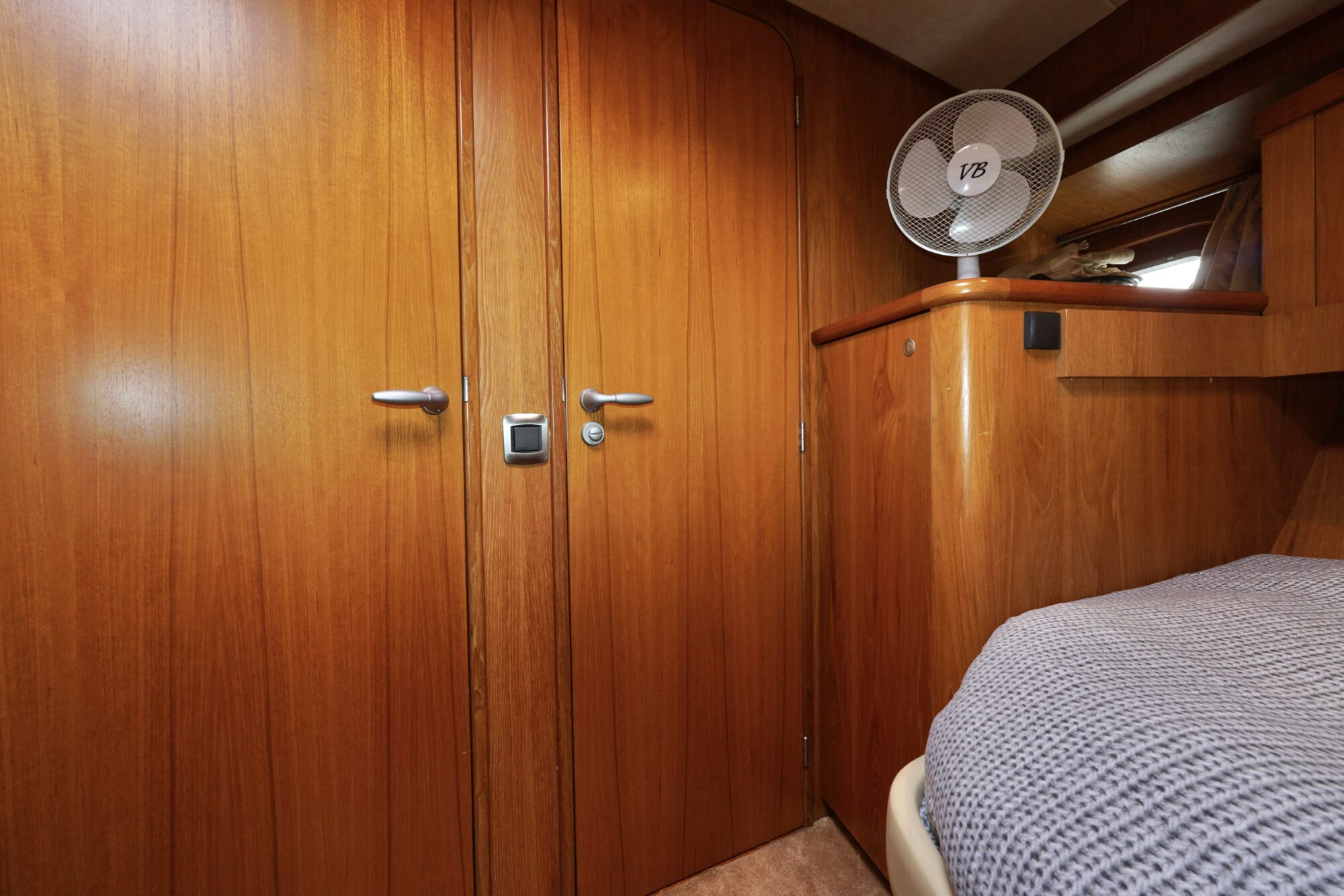 Van den Hoven Exclusive 18.00 VS