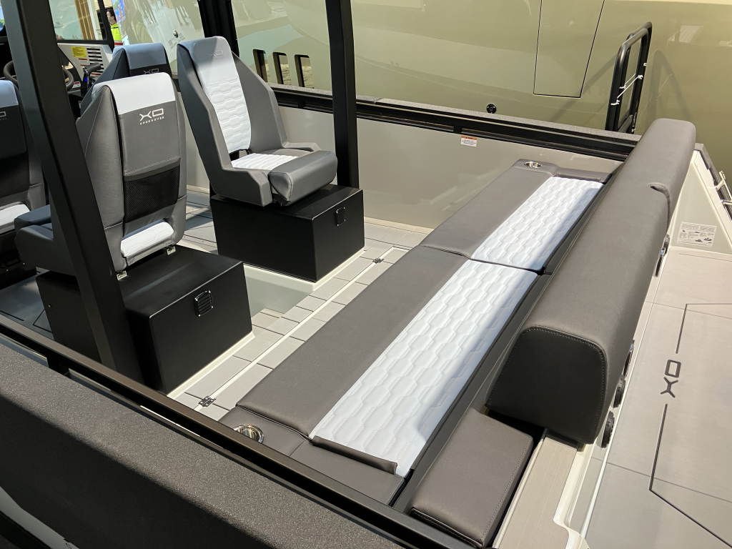 XO Boats DFNDR A8 DEMO 2025