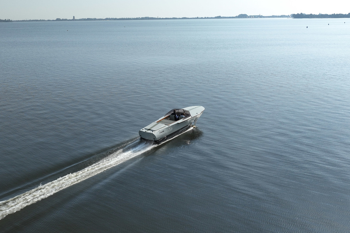 Volga Draagvleugelboot