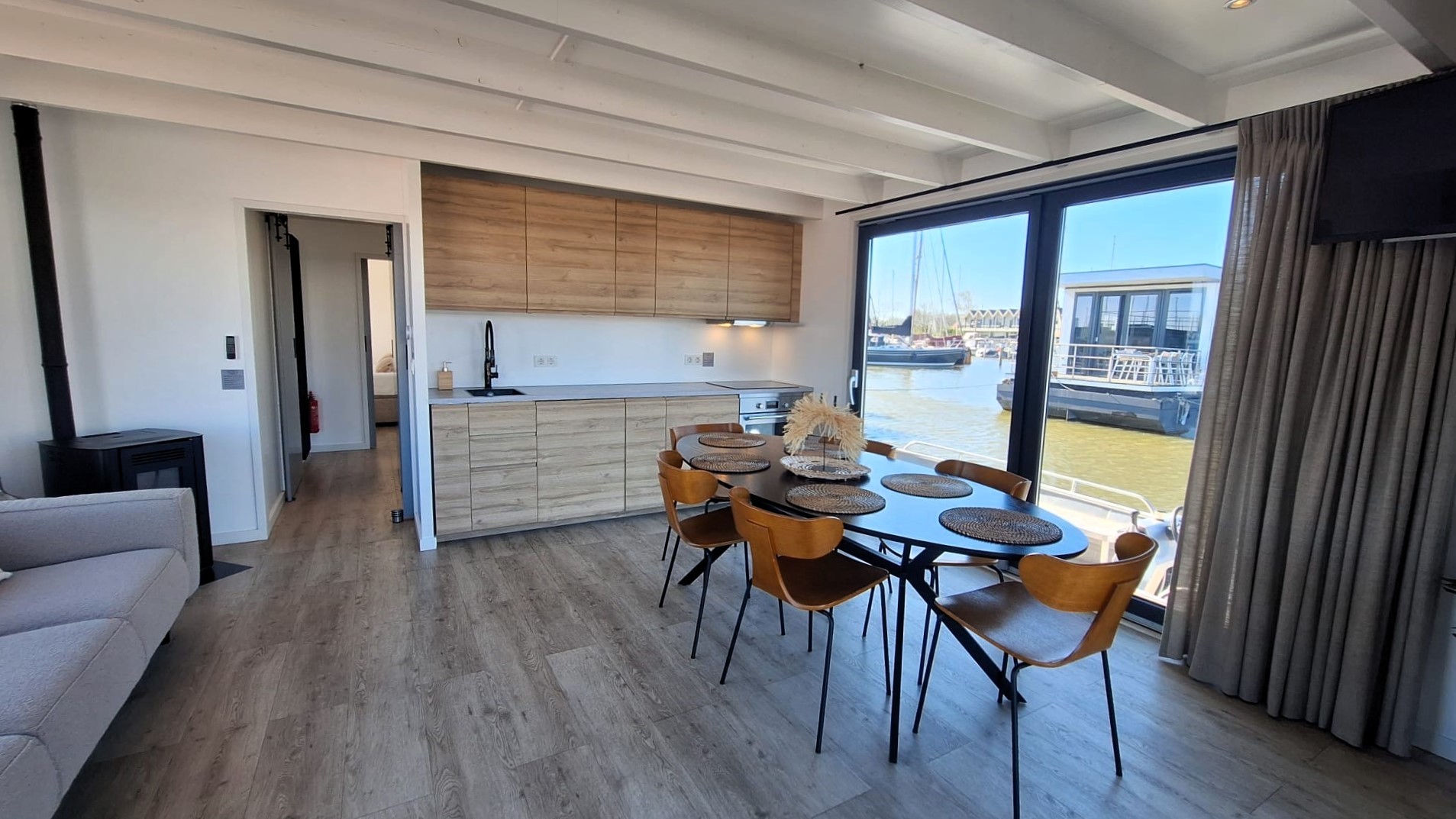 Surla 15 Houseboat Zelfvoorzienend