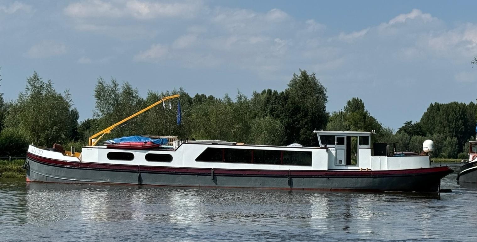 Luxe-Motor Luxe Motor 27.70 VS Varend Woonschip